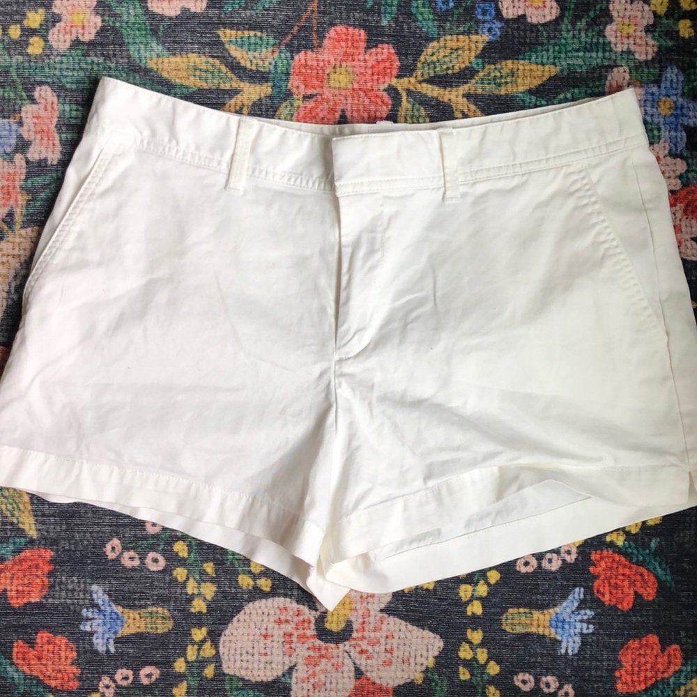 Gap 3” White Chino City Short, Size 12